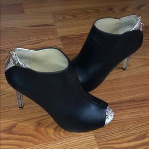 Black Peep toe Bootie